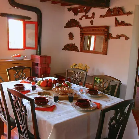 Casa de Férias Rustic Mansion In With Garden *